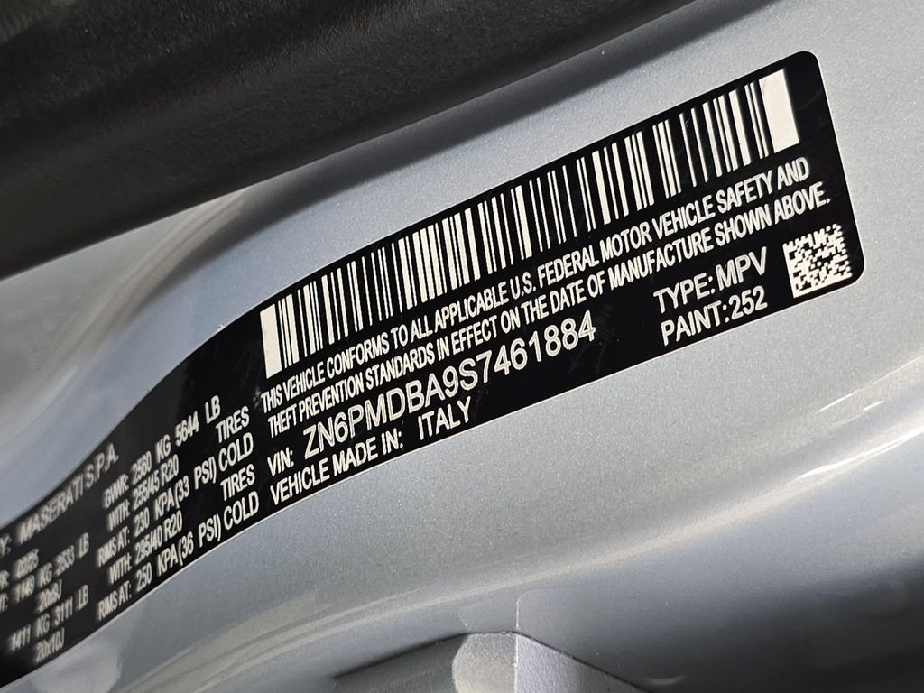 Used 2025 Bianco Maserati Modena image 34