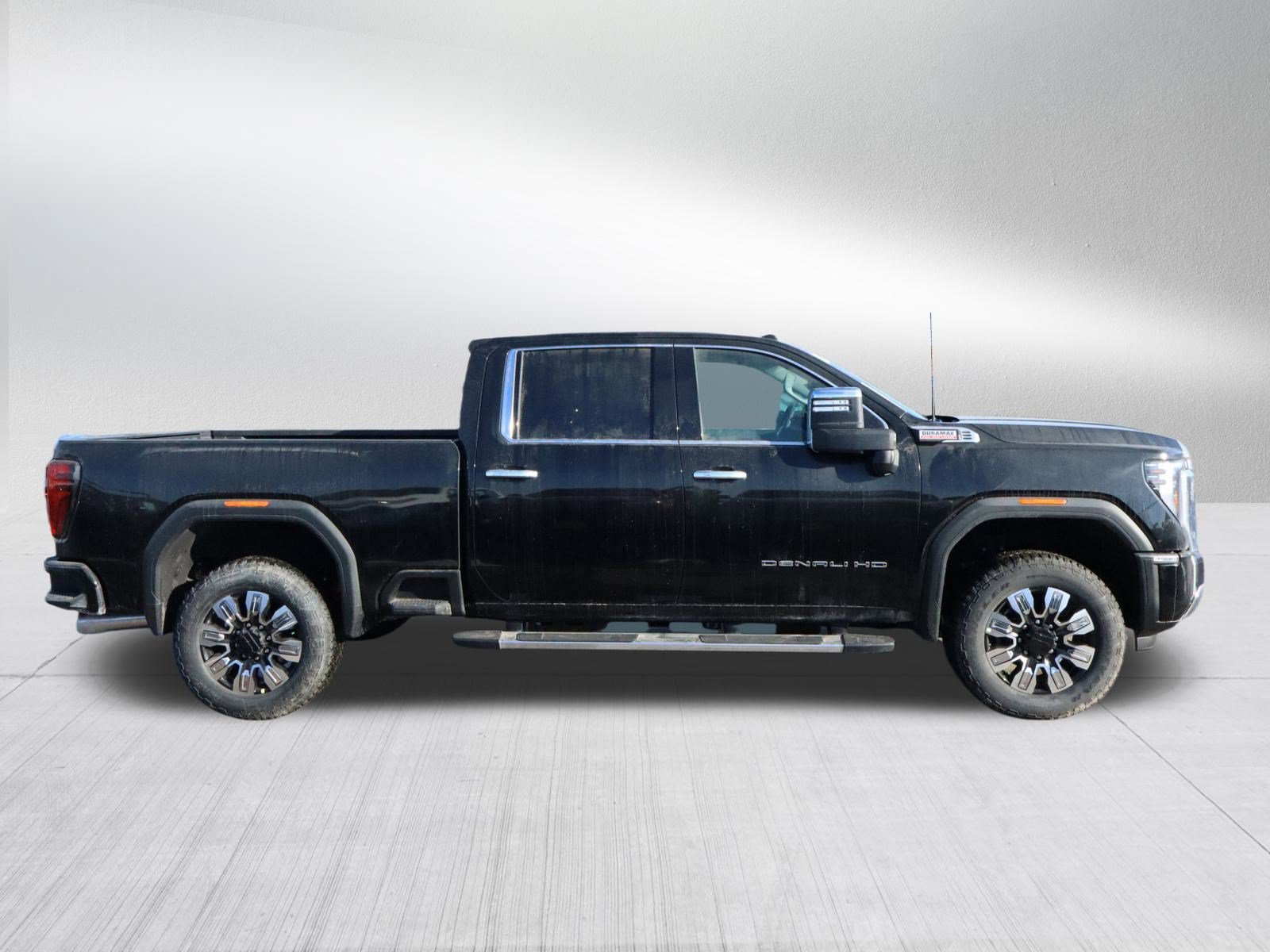 2026 GMC Sierra 3500HD Denali - Photo 8
