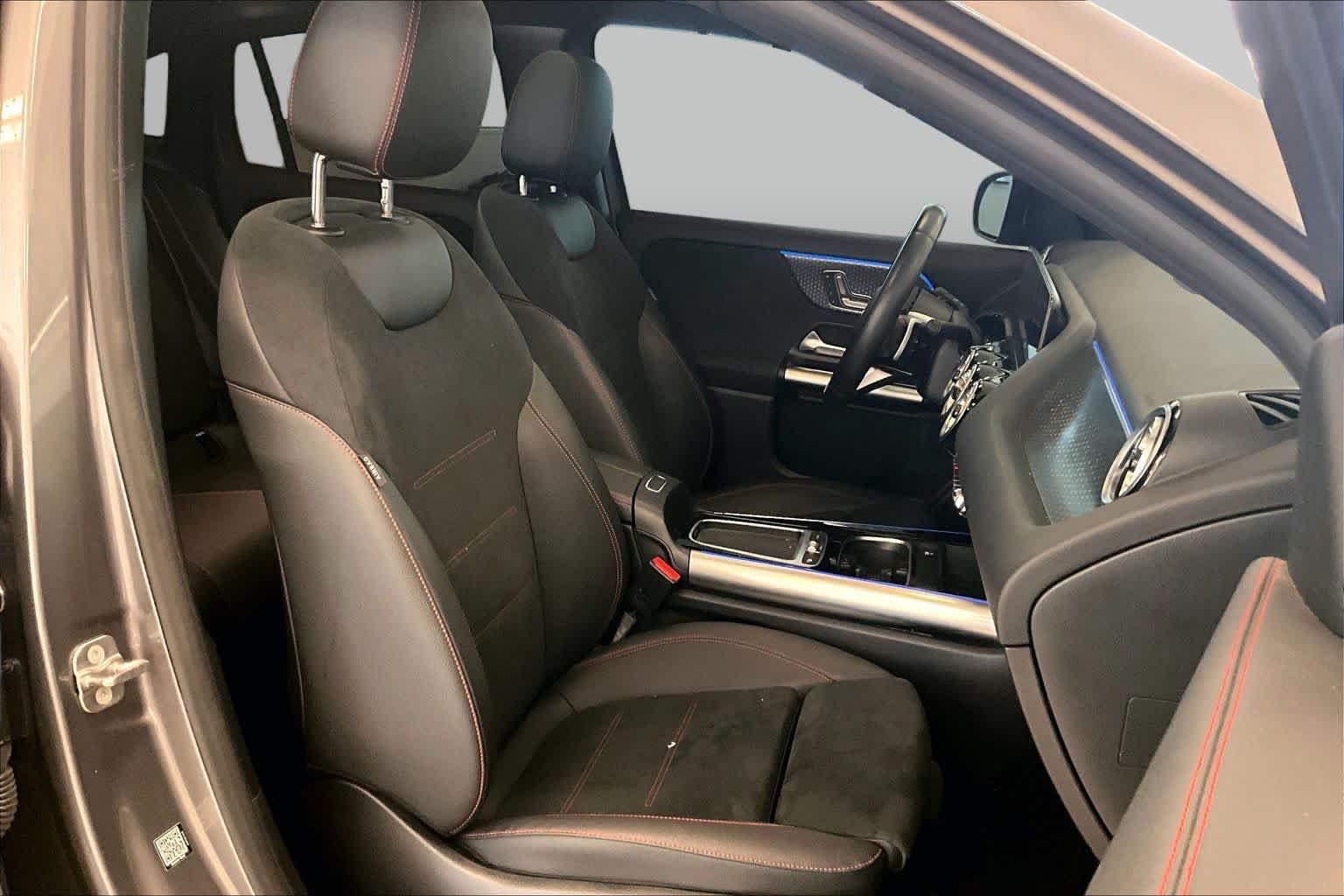 Used 2025 Mountain Grey Metallic Mercedes-Benz GLA 250 image 8