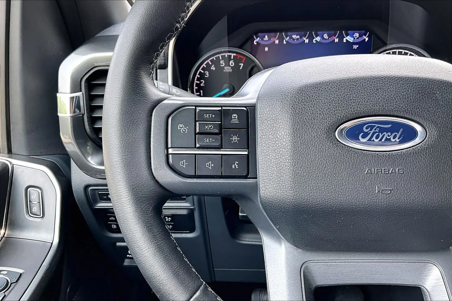 Certified Used 2023 Agate Black Metallic Ford XLT image 24