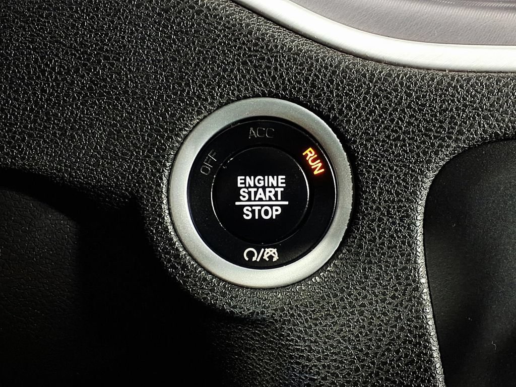 Used 2022 White Knuckle C Dodge SXT image 16