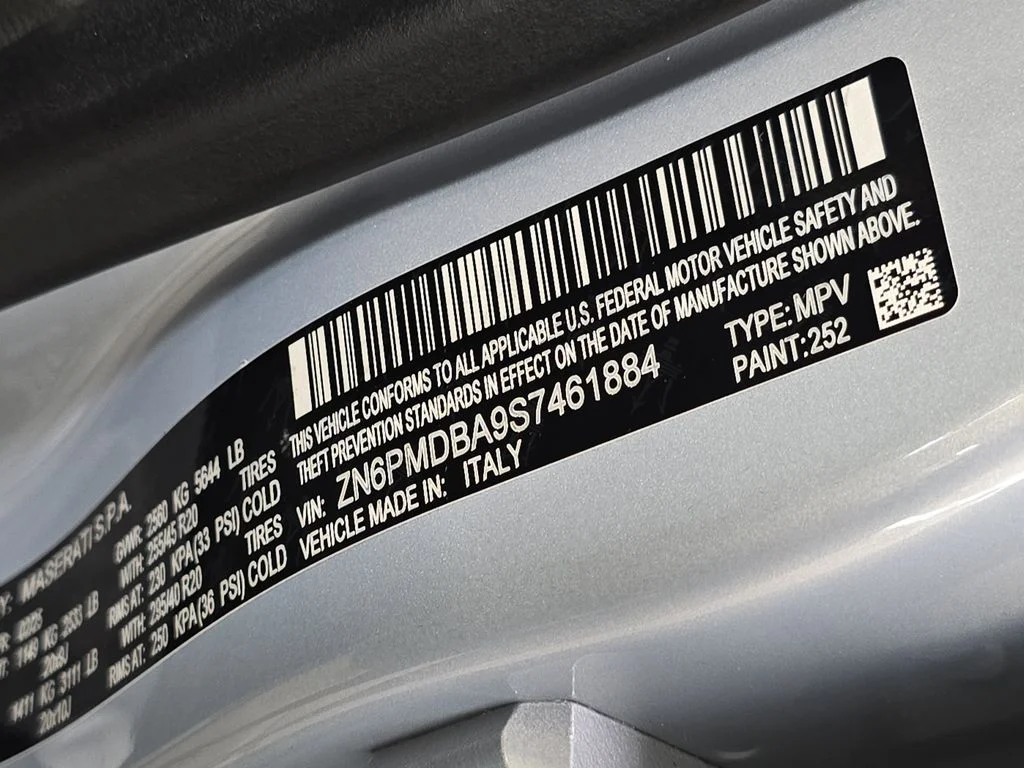 Used 2025 Bianco Maserati Modena image 34