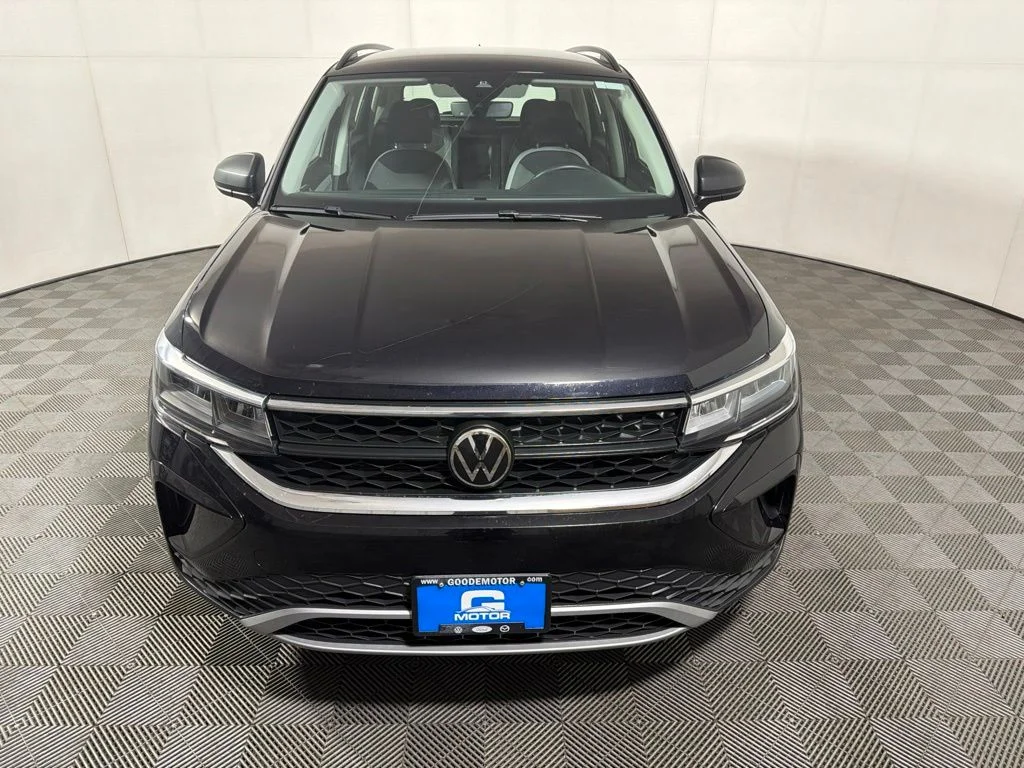 Used 2024 Black Volkswagen 1.5T S image 3