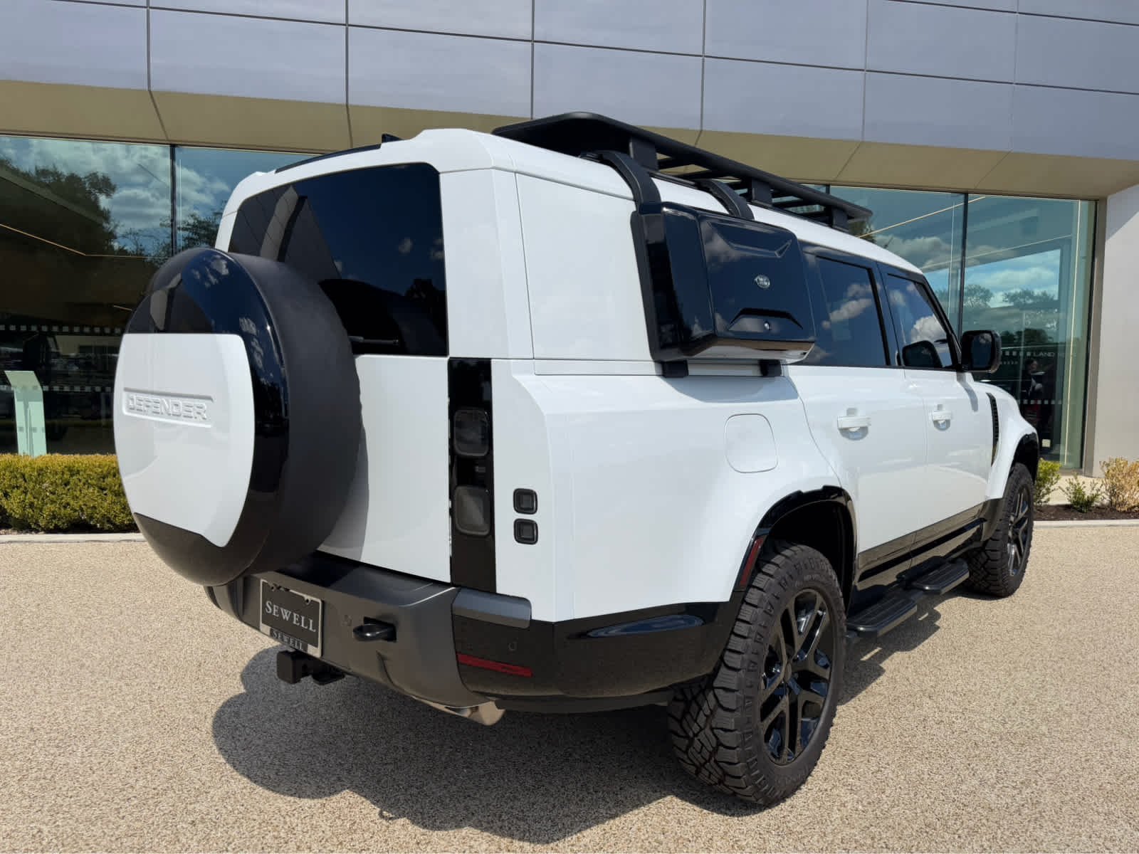 2026 Land Rover Defender Outbound - Photo 4
