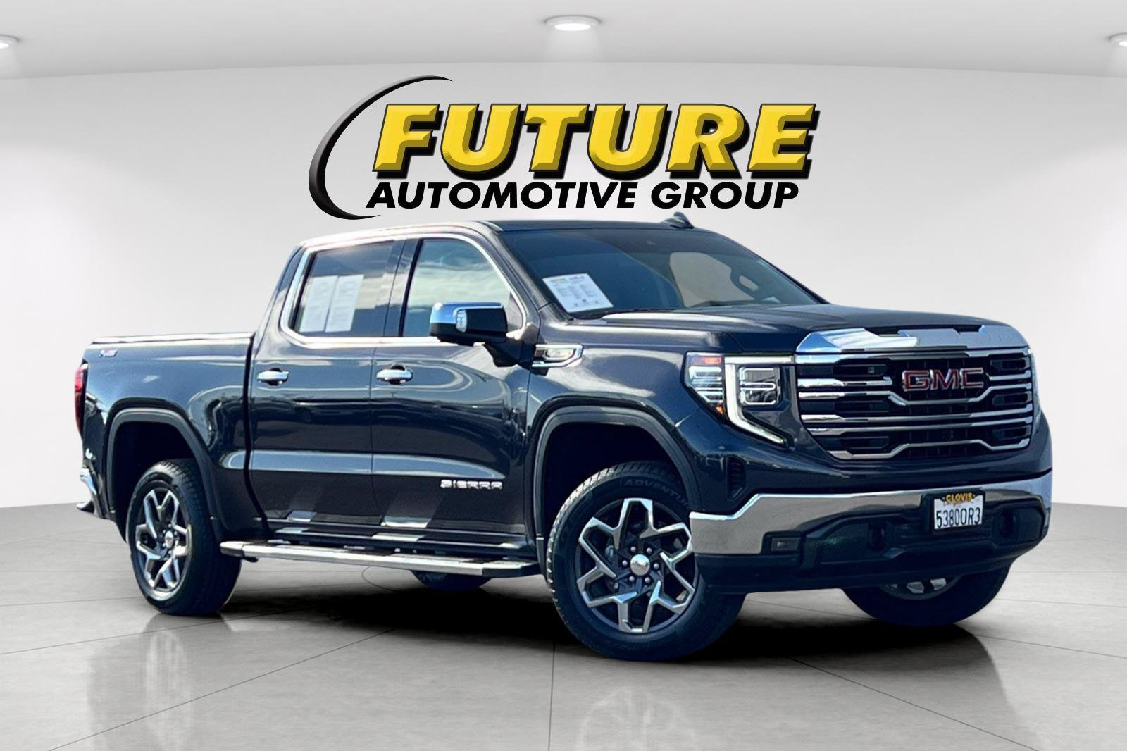 Used 2023 Silver GMC SLT image 1