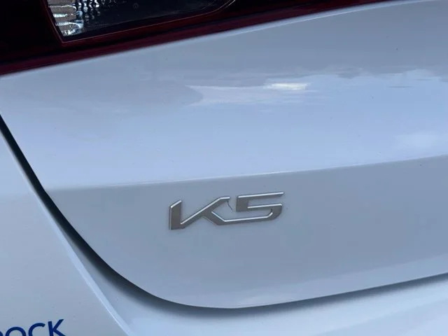 Used 2023 White Kia GT-Line image 13