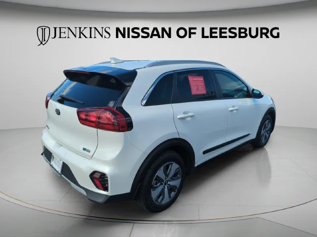 Used 2020 White Kia LX image 6