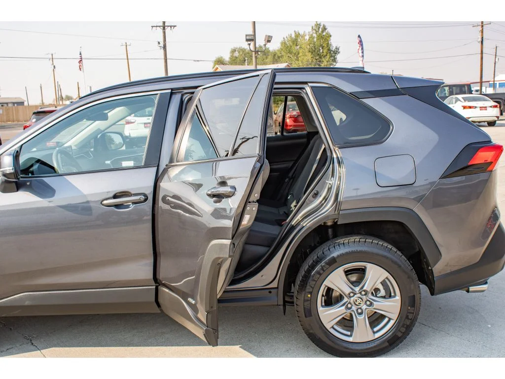 Used 2024 Magnetic Gray Metallic Toyota Hybrid XLE image 15