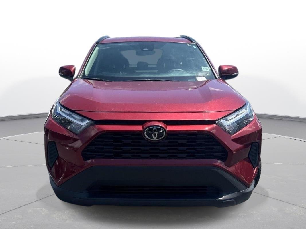 Certified Used 2025 Ruby Flare Pearl Toyota XLE image 3