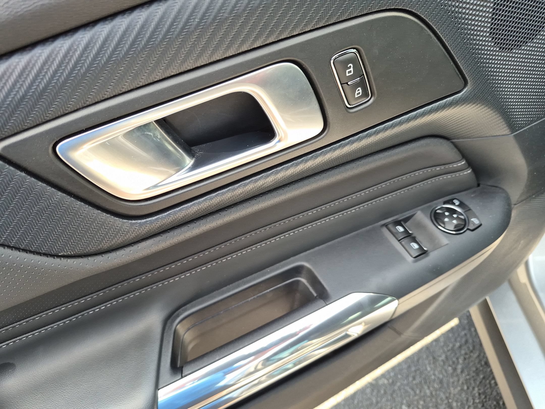 Used 2024 Silver Metallic Ford GT Premium image 13