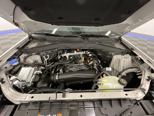New 2027 Avalanche Gray Ford Active image 25