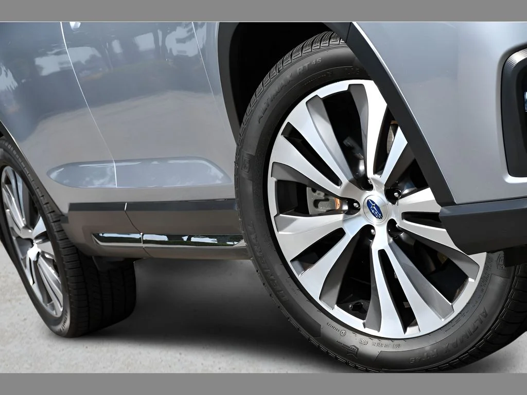 Used 2021 Ice Silver Metallic Subaru Touring image 11