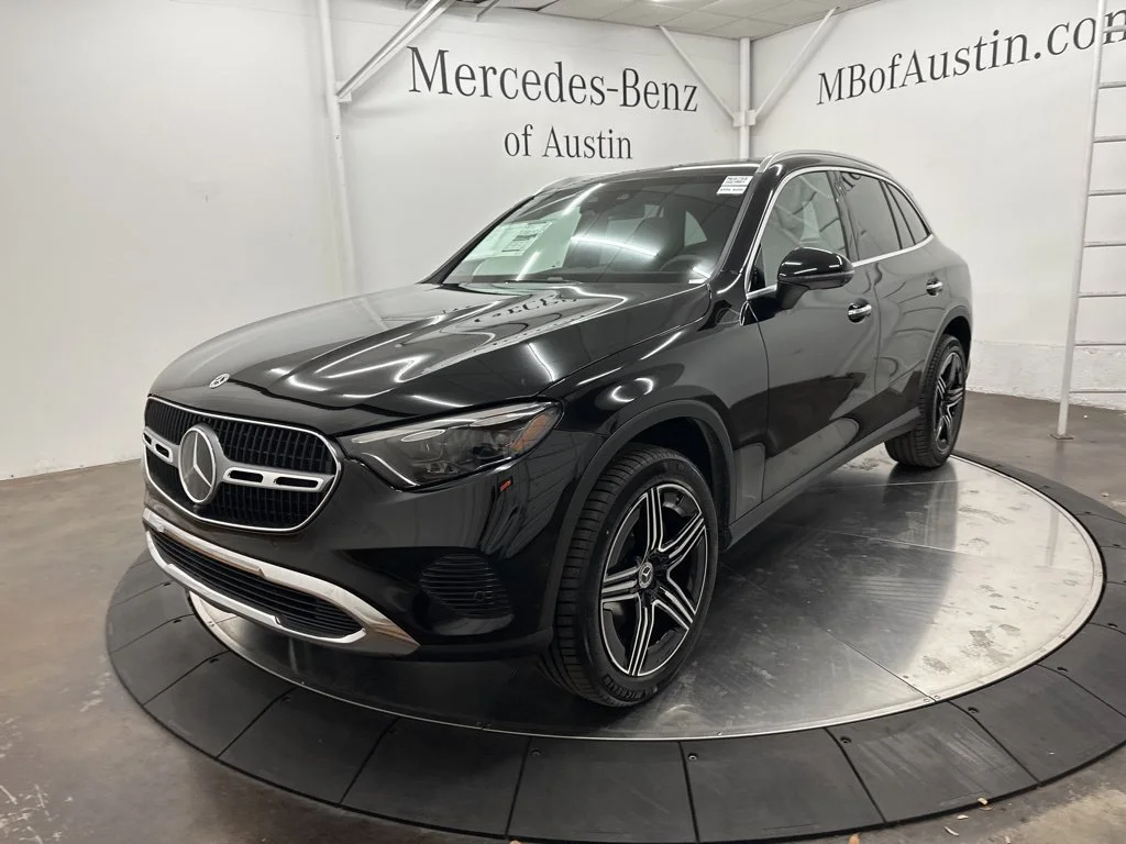 Used 2026 Black Mercedes-Benz GLC 300 image 3