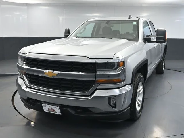Used 2016 Silver Chevrolet LT image 11