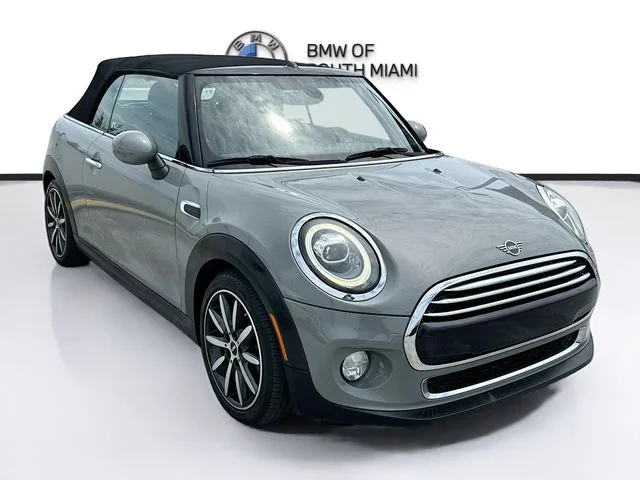 Used 2019 Gray MINI Signature image 1