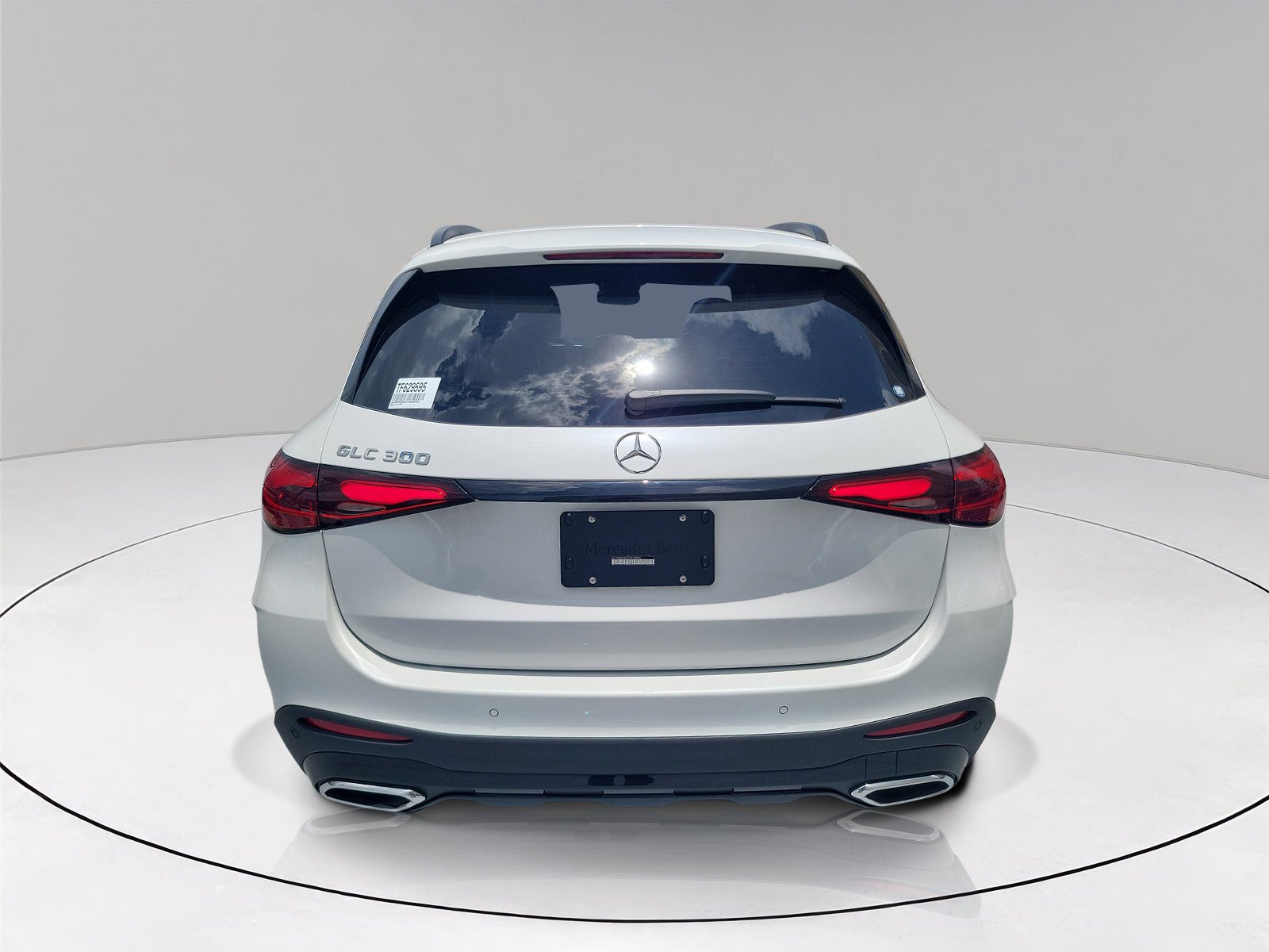 New 2026 MANUFAKTUR Moonlight White Metallic Mercedes-Benz GLC 300 image 36