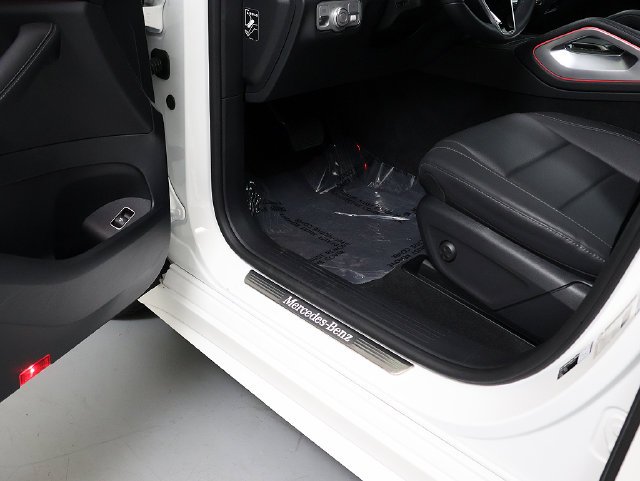 Certified Used 2026 Polar White Mercedes-Benz GLE 350 image 29