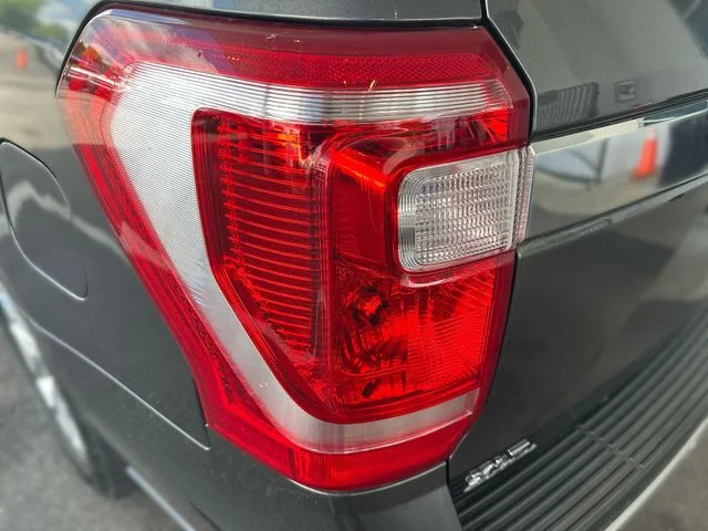 Used 2021 Gray Ford XLT image 28