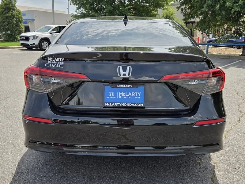 Used 2023 Crystal Black Pearl Honda LX image 4
