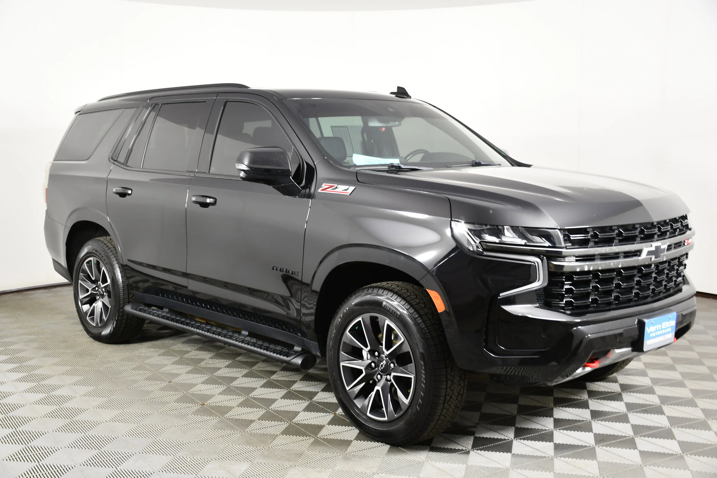 Used 2021 Black Chevrolet Z71 image 4