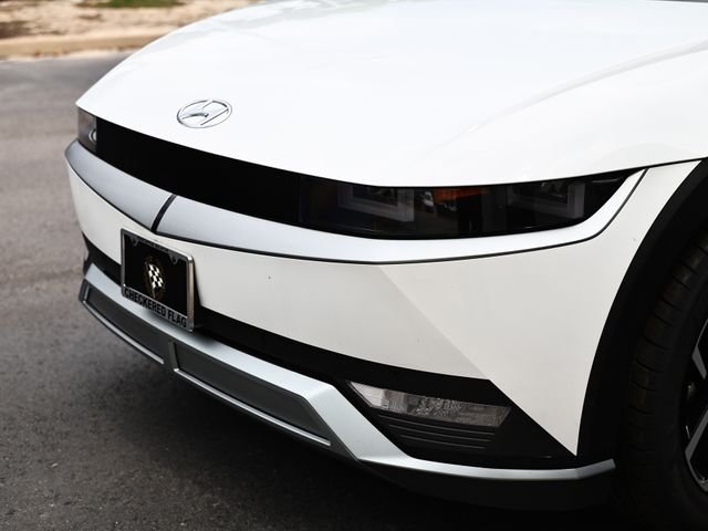 Used 2024 Atlas White Hyundai SEL image 13