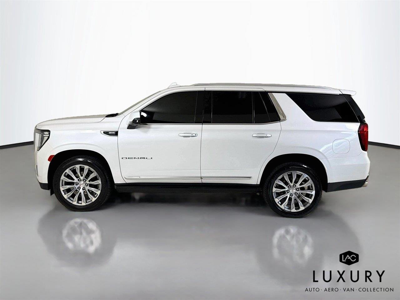 Used 2022 White Frost Tricoat GMC Denali | 22