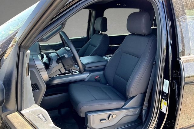 New 2026 Agate Black Metallic Ford XLT image 9