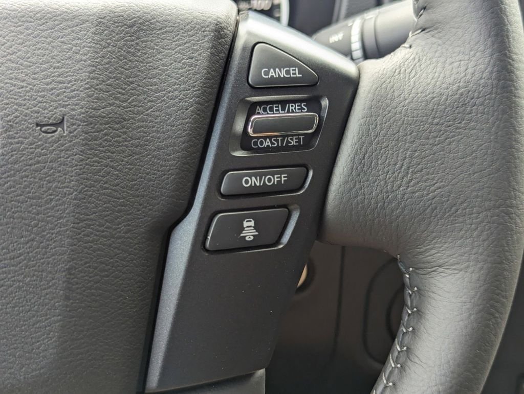 2025 Nissan Frontier SV - Photo 16