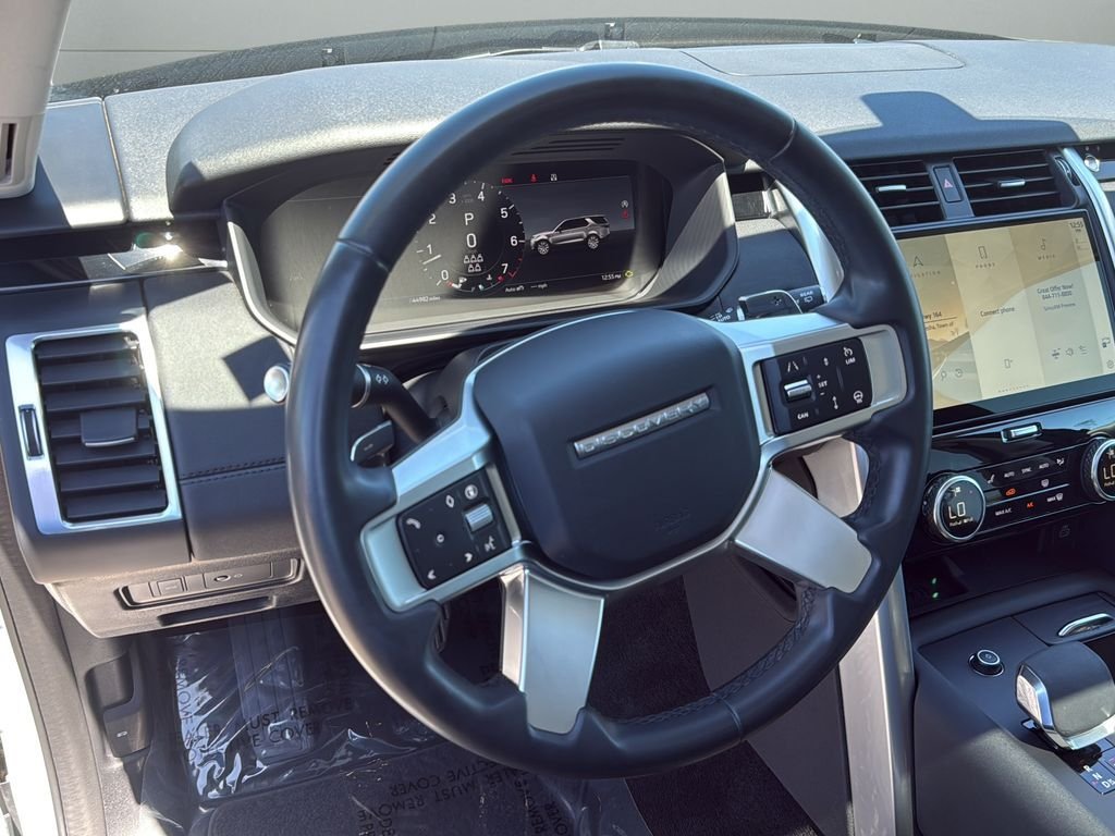 Used 2024  Land Rover S image 14