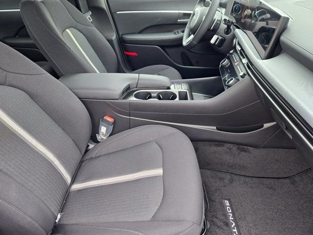 New 2026 White Hyundai SEL Sport image 10
