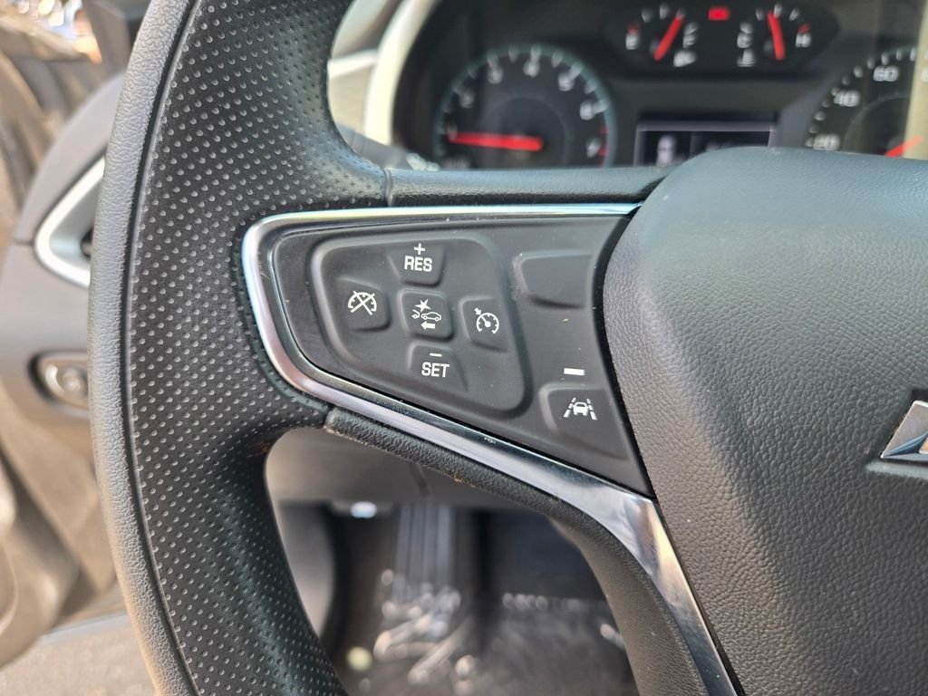 Used 2024 Gray Chevrolet LT image 19