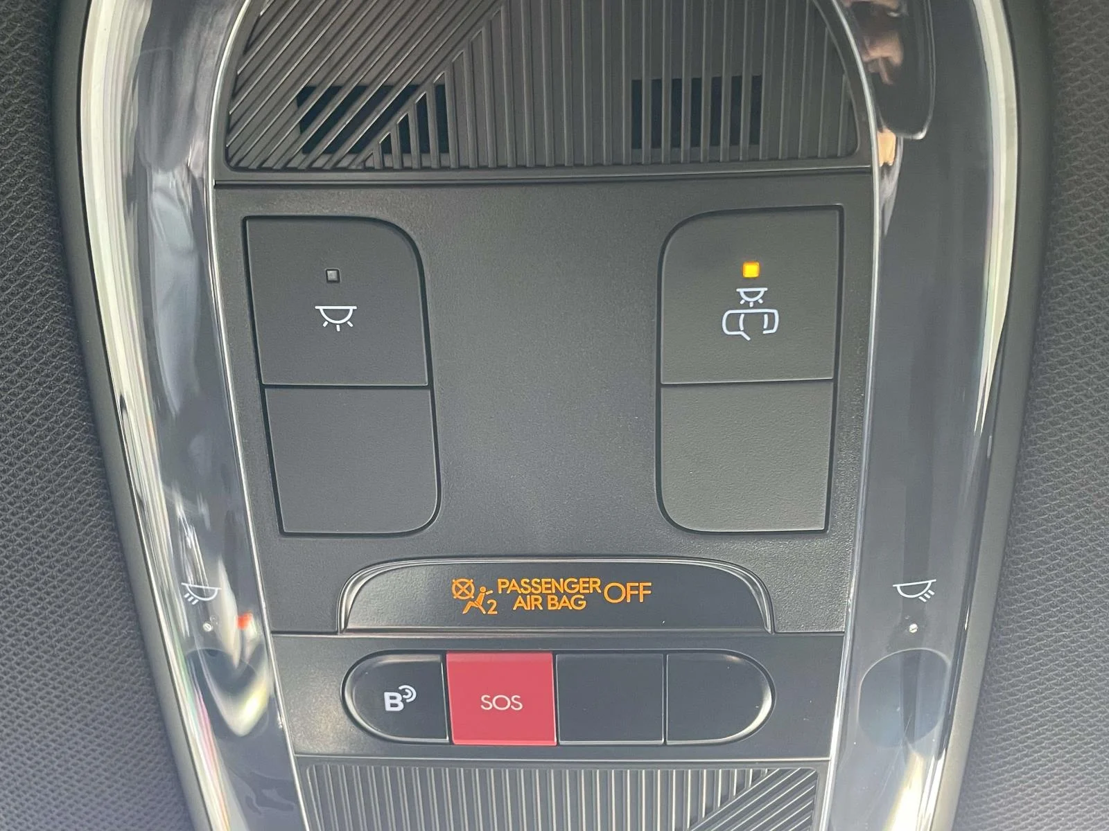 Used 2025 Abyss Black Hyundai Base image 23