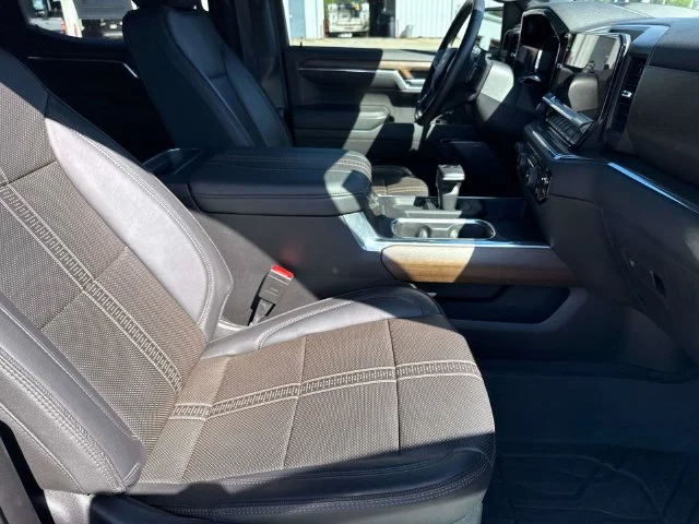 Used 2024 Beige Chevrolet High Country image 23
