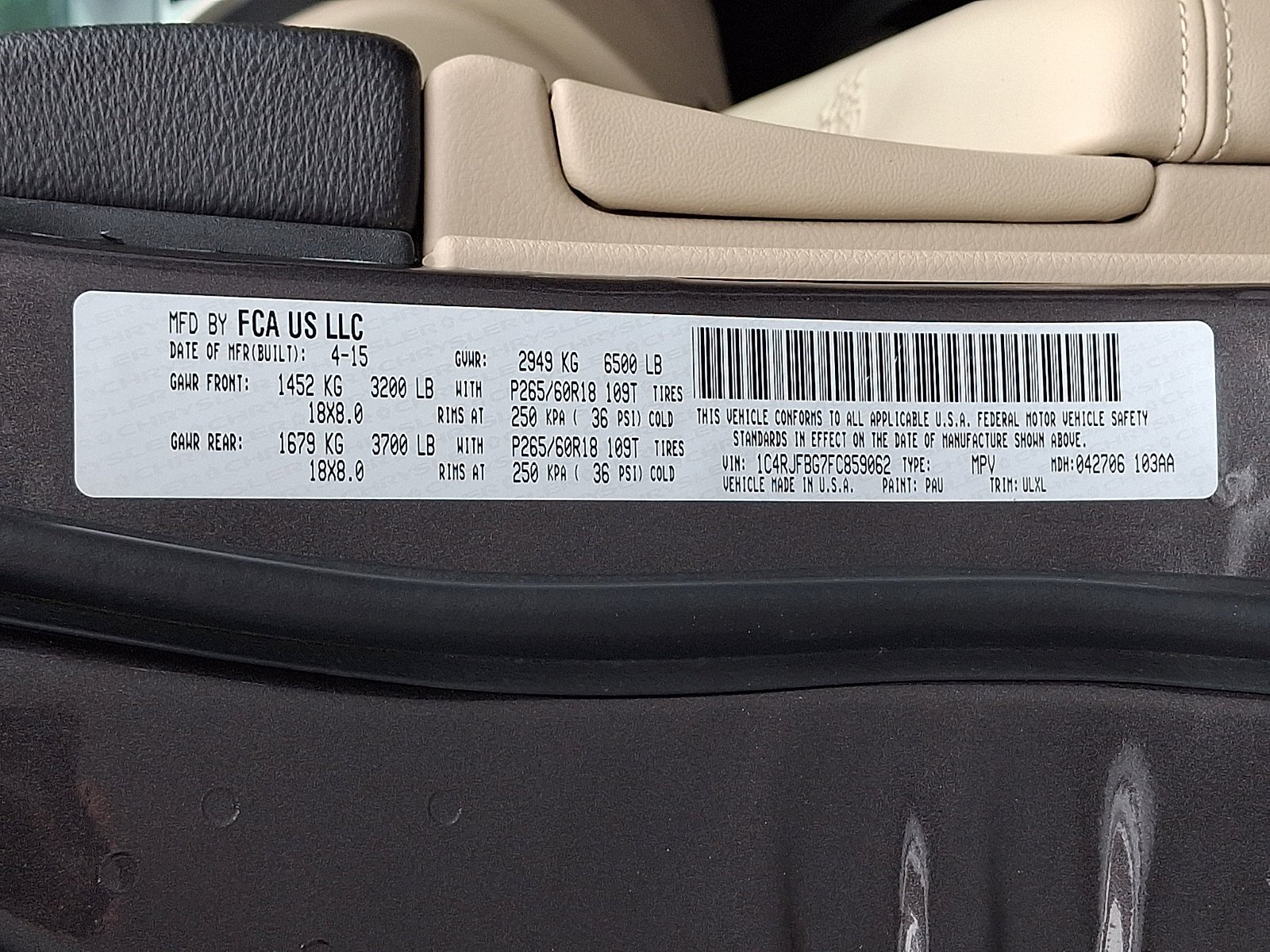Used 2015 Granite Crystal Metallic Clearcoat Jeep Limited image 27