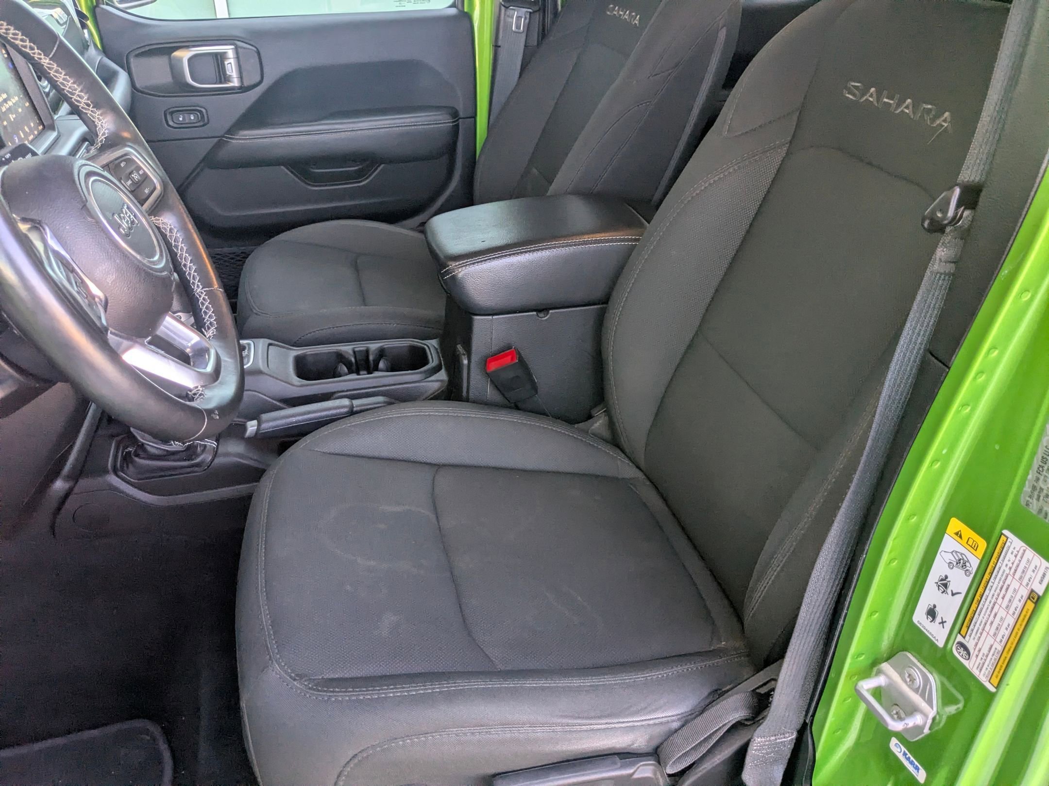 Certified Used 2019 Mojito! Clearcoat Jeep Sahara image 19