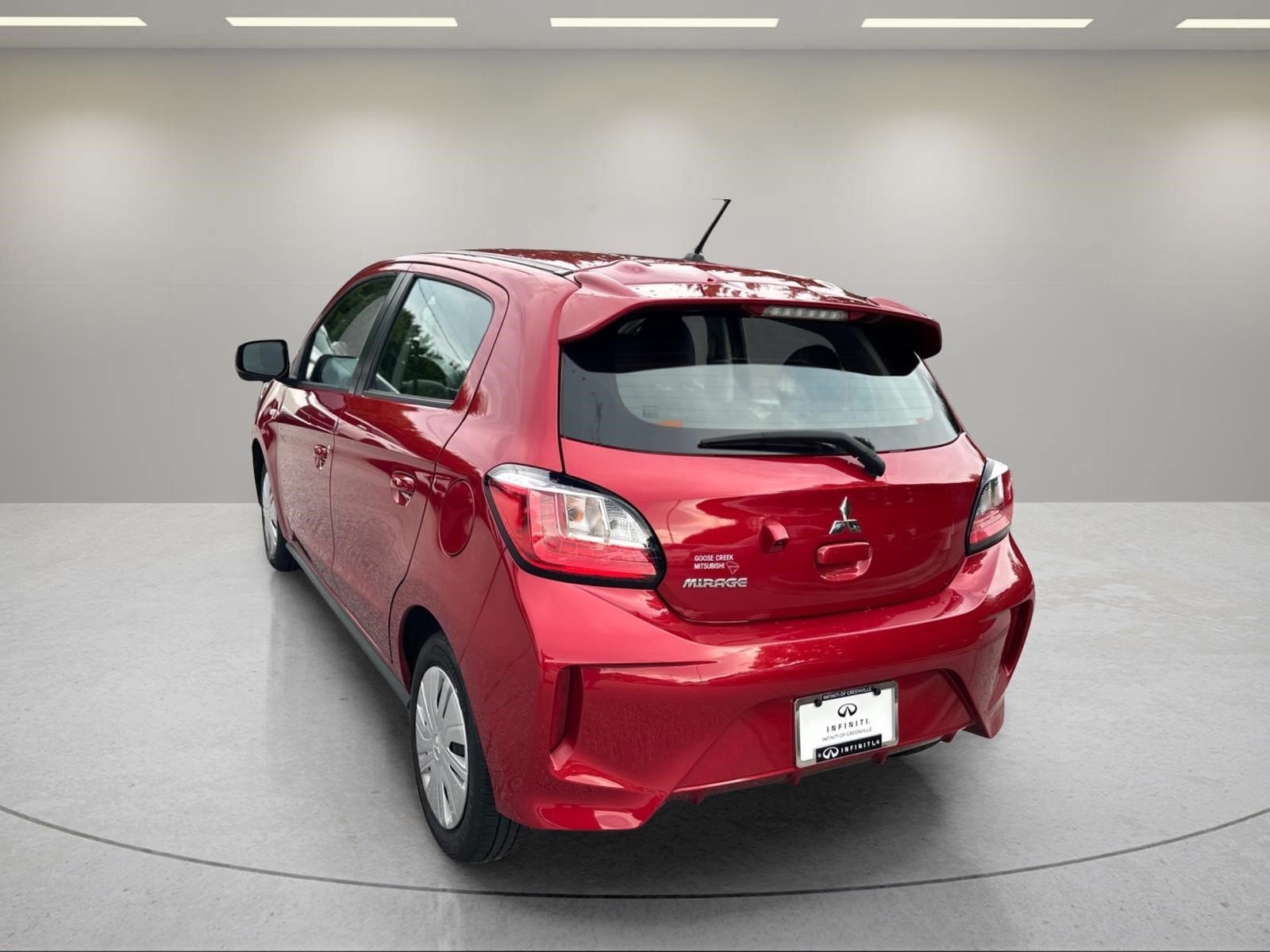 Used 2024 Wine Red Mitsubishi ES image 3