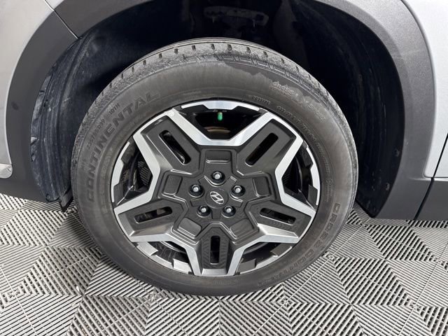 Used 2022  Hyundai Limited image 9