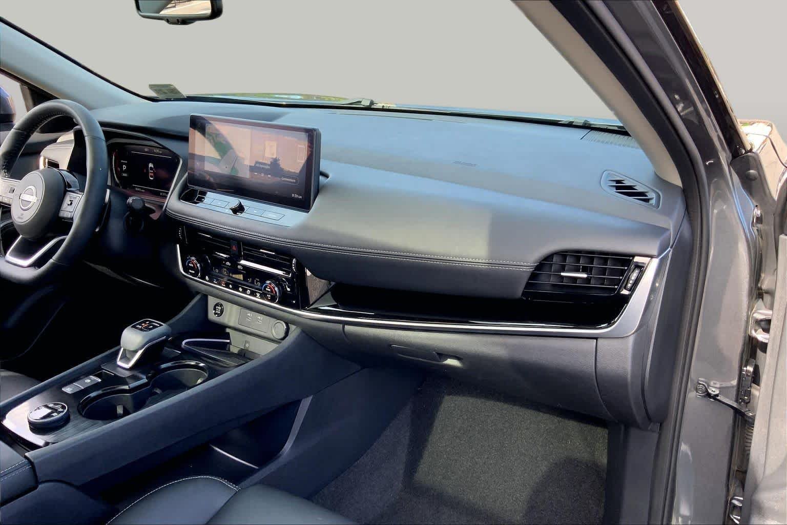 Used 2024 Gun Metallic Nissan SL image 18