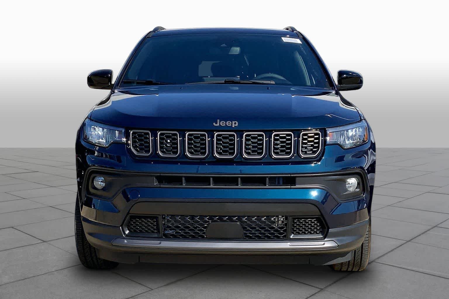 New 2026 Fathom Blue Pearl-Coat Exterior Paint Jeep Latitude image 3