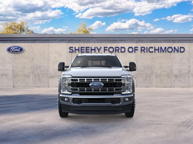 New 2026 Oxford White Ford F-450® XL image 7