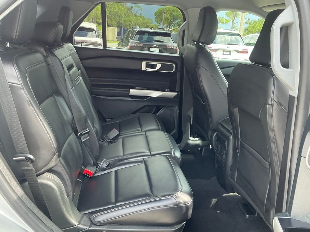Used 2023 Silver Ford XLT image 22