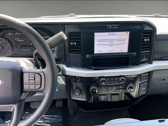 New 2026 Carbonized Gray Metallic Ford XLT image 8