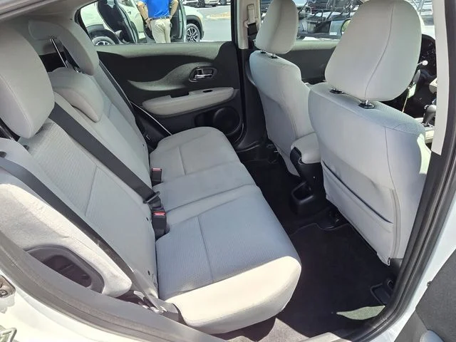 Used 2021  Honda LX image 13