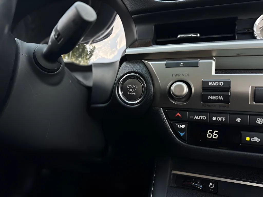 Used 2017 White Lexus 350 image 13