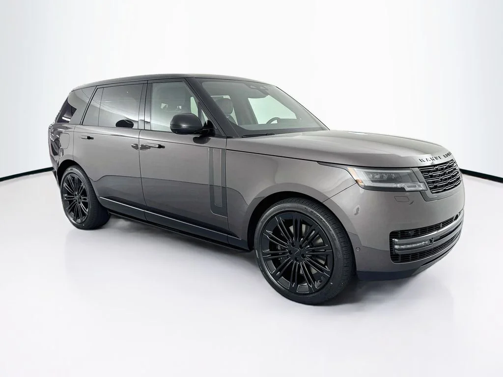 New 2026 Charente Grey Land Rover SE image 3