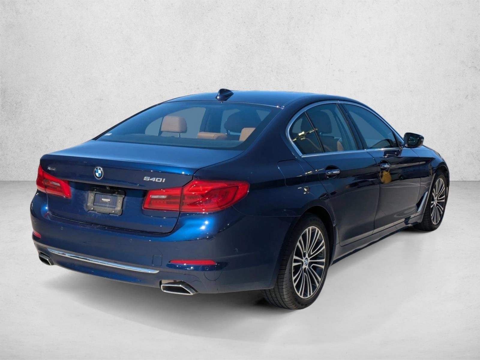 Used 2017 Mediterranean Blue Metallic BMW 540i xDrive image 5