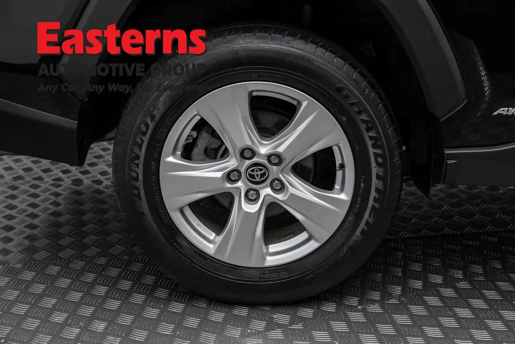 Used 2021 Black Toyota XLE image 27