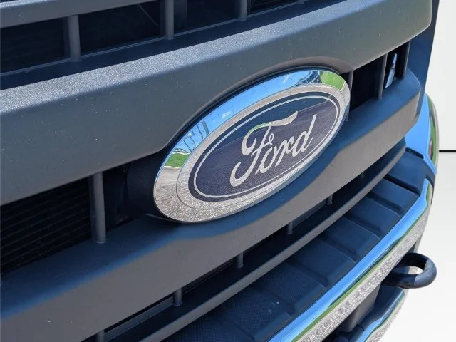Used 2020 White Ford XL image 14