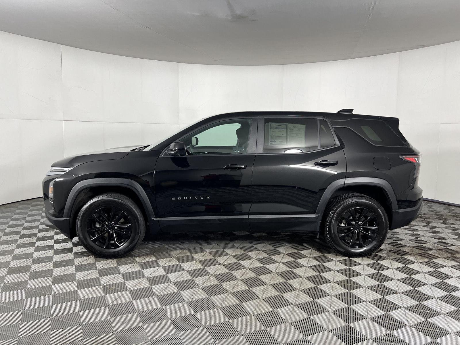 Used 2025 Mosaic Black Metallic Chevrolet AWD LT image 5