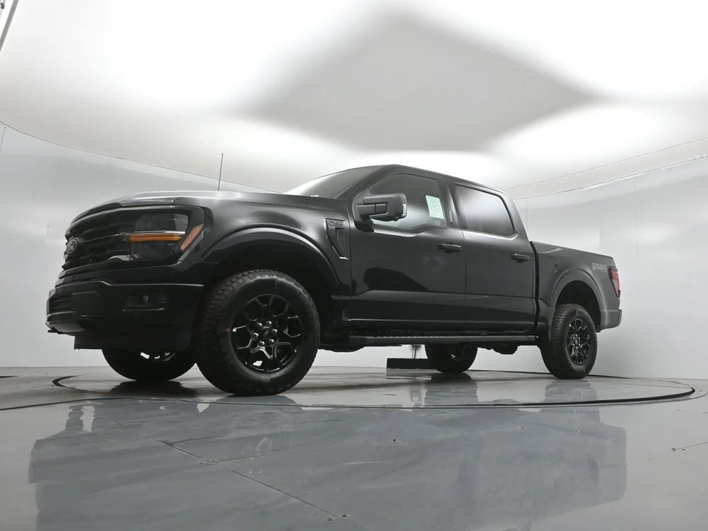 New 2026 Agate Black Metallic Ford XLT image 42